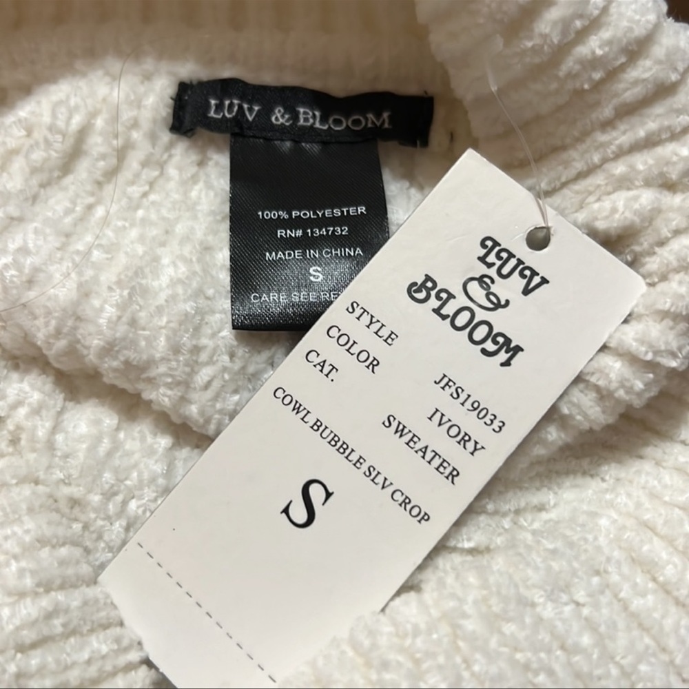 Luv & Bloom Women’s ivory chenille cropped sweater ribbed cowl neck - Picture 9 of 10